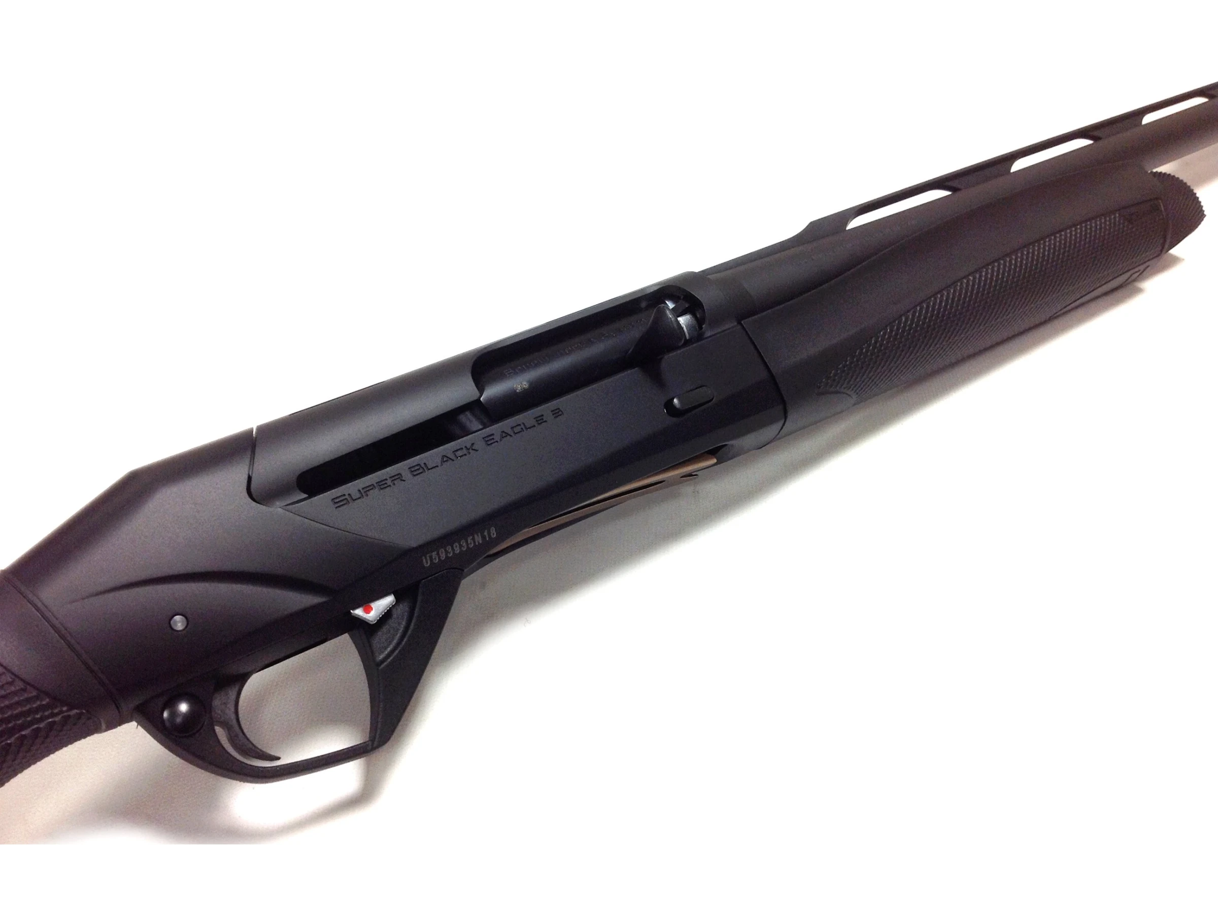 Benelli Super Black Eagle 3 12ga 26 Canada2